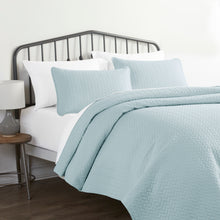 Load image into Gallery viewer, 3-Piece Herringbone Quilted Coverlet Set